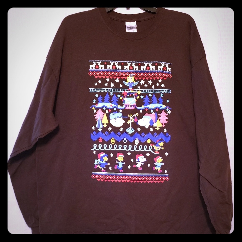 UGLY SWEATER TSHIRT CHARLIE BROWN. BROWN. XXLARGE.